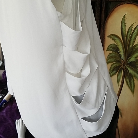 BCBGMaxazria side slit top - Picture 5 of 8